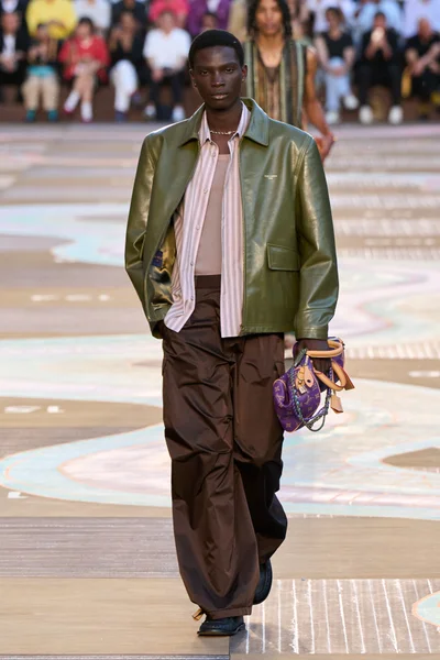 Look 35